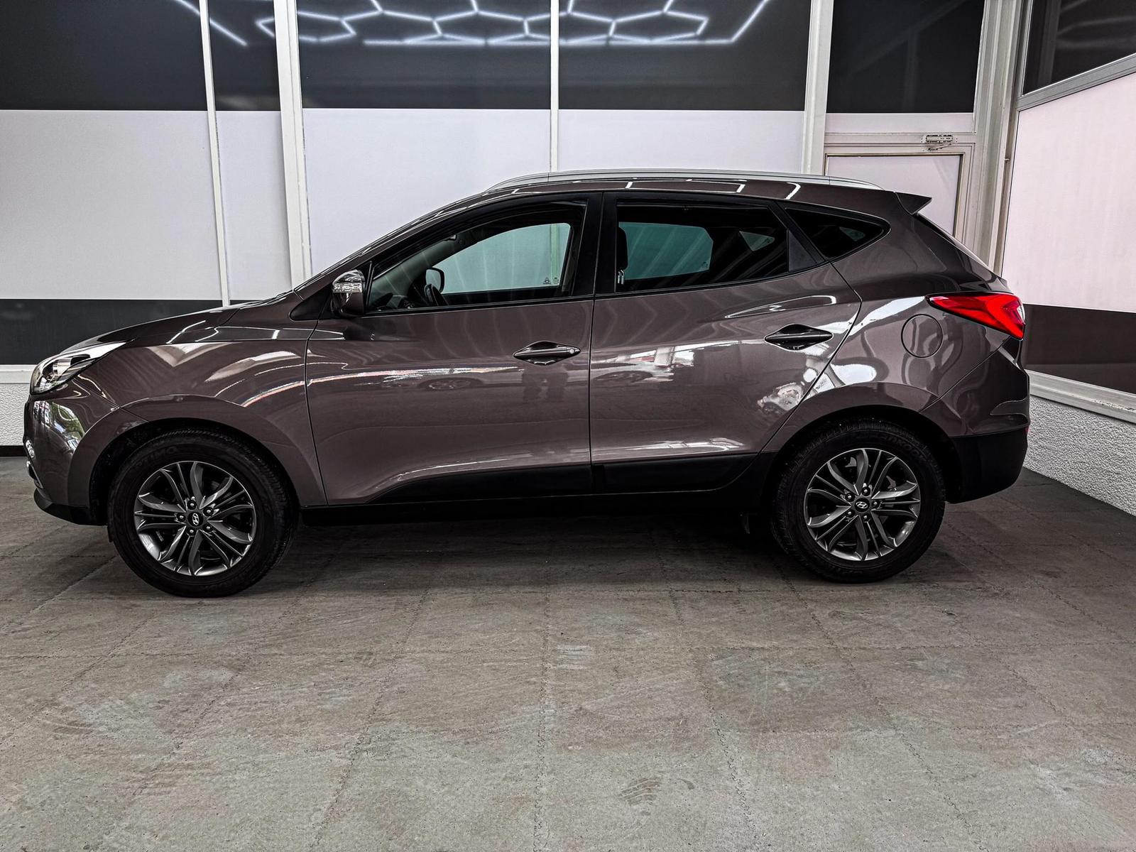 Hyundai ix35 TREND AUT AHK NAVI SHZ KLIMAAUTOMATIK TE...