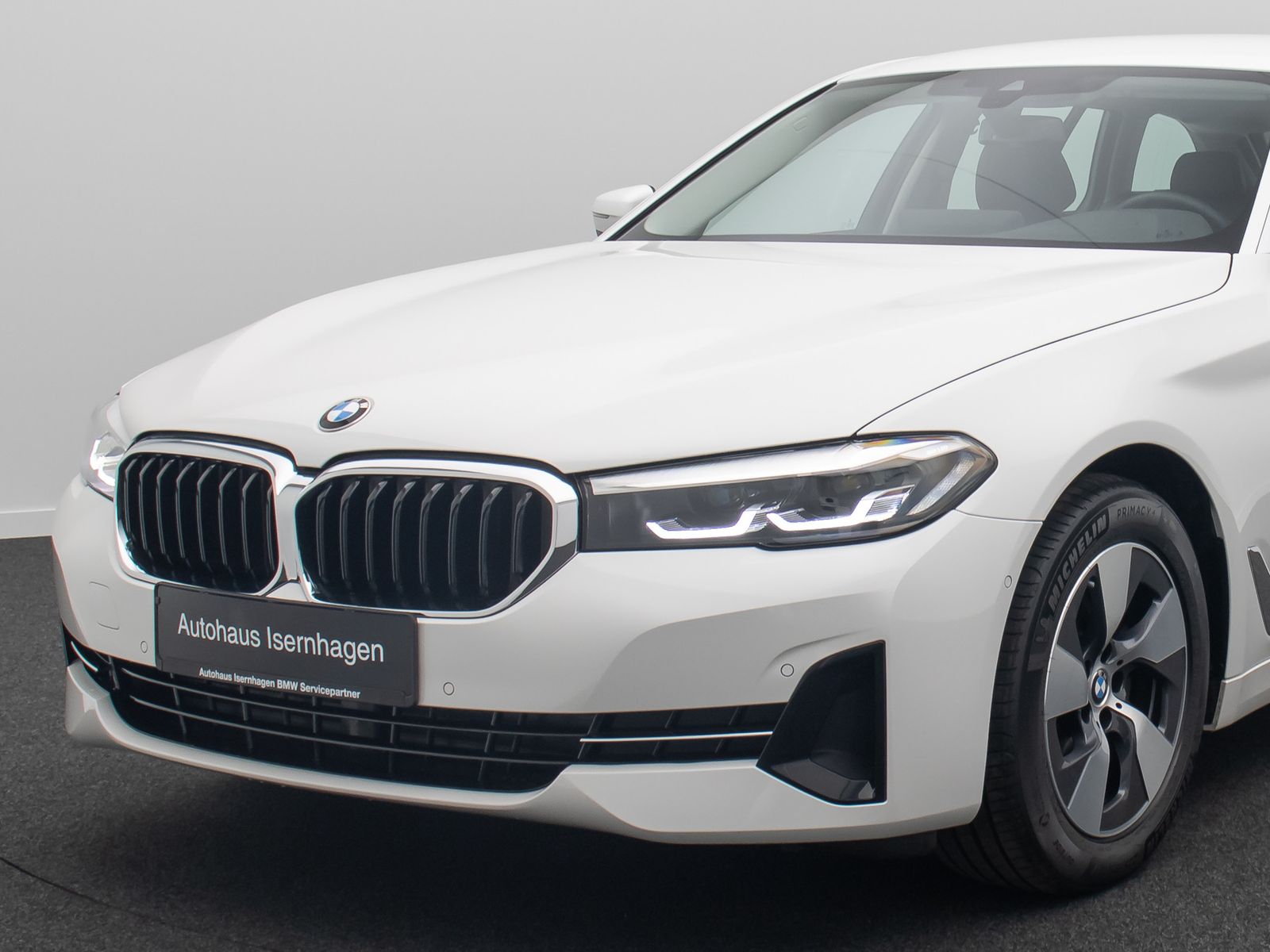 Fahrzeugabbildung BMW 520i DAB Alarm FernlichtAssis PDC GeschwindigReg