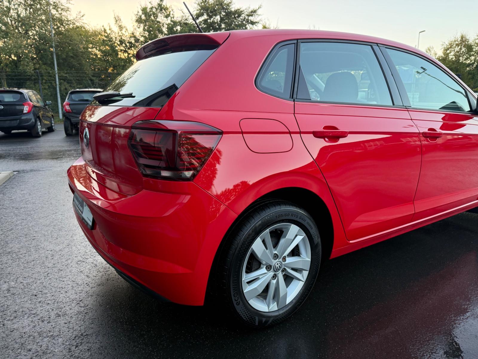 Volkswagen Polo VI Comfortline*SHZ*FSP*TEMPOMAT*ALU*TÜV NEU