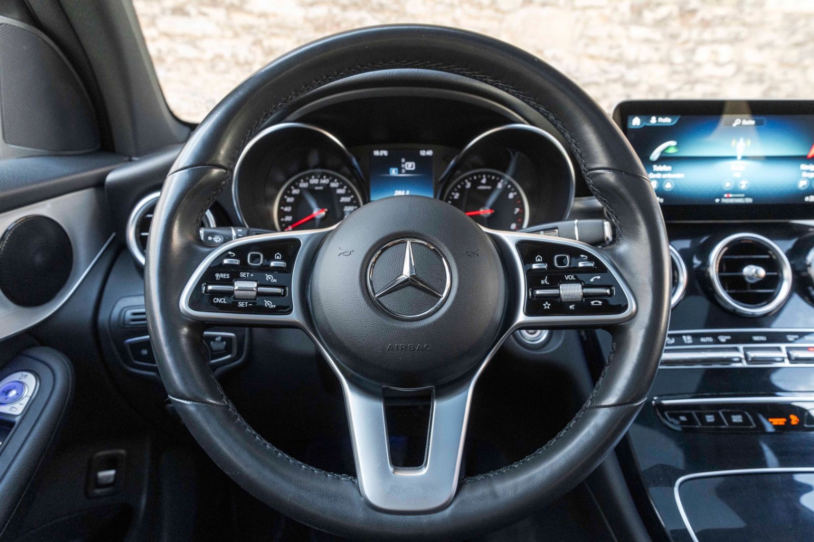 Fahrzeugabbildung Mercedes-Benz GLC 300 4MATIC LED 360° PANO TOTW NAV OFFROAD