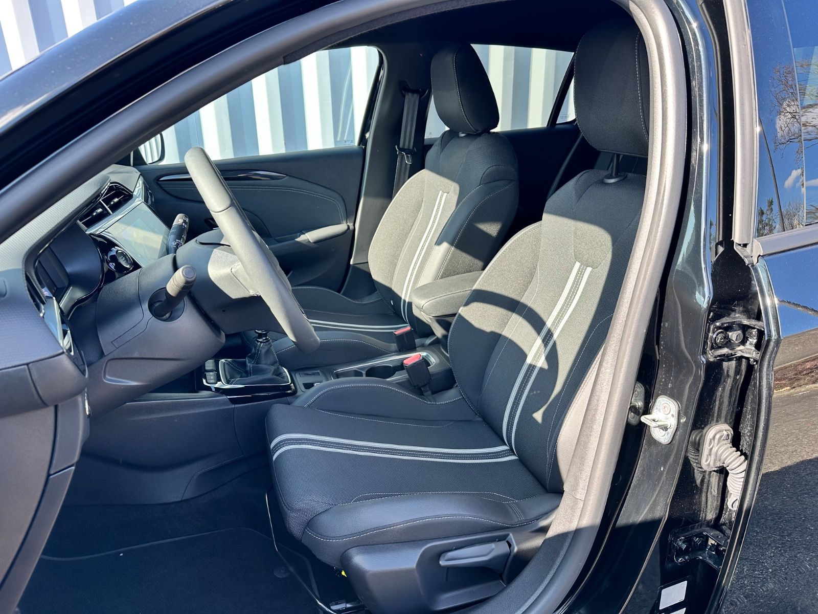 Fahrzeugabbildung Opel Corsa F GS*Allwetter*SHZ*LHZ*PDC*NAVI*IntelliLux