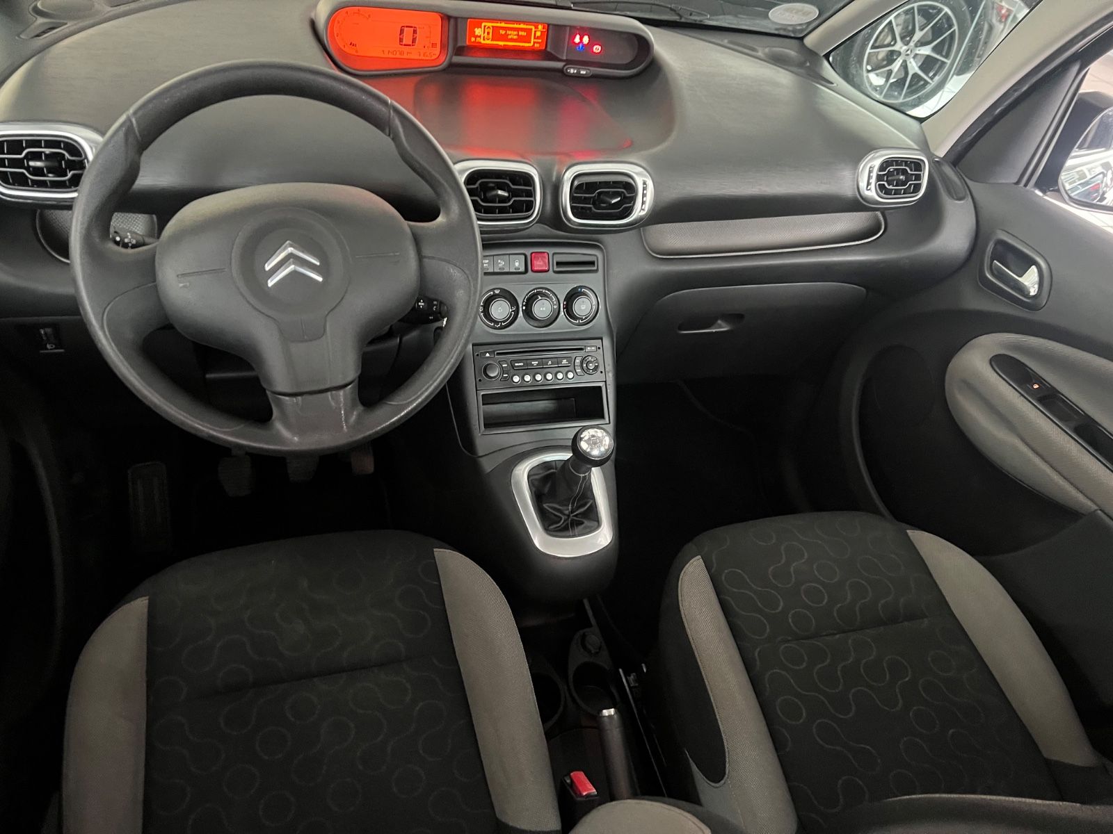 Fahrzeugabbildung Citroën C3 Picasso Tendance