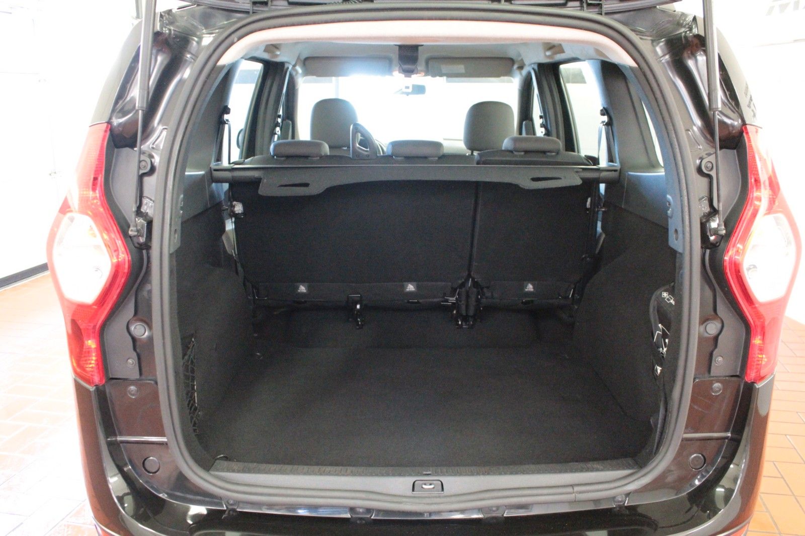Fahrzeugabbildung Dacia Lodgy TCE 115  Lauréate *Navigation