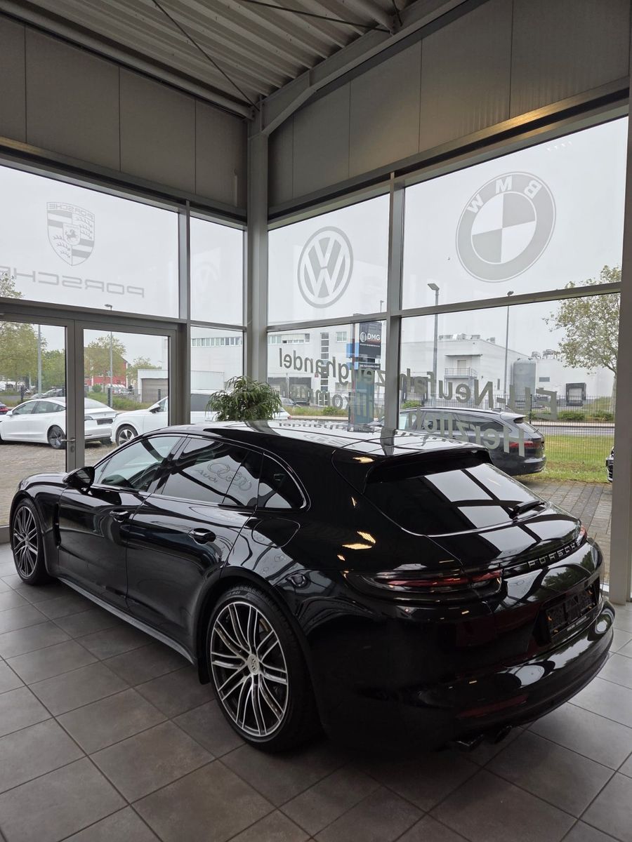Fahrzeugabbildung Porsche Panamera Sport Turismo 4 E-Hybrid/VOLLAUSTATTUNG