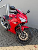 Honda CBR300R - wenig gelaufen & sehr guter Zustand - HONDA 300