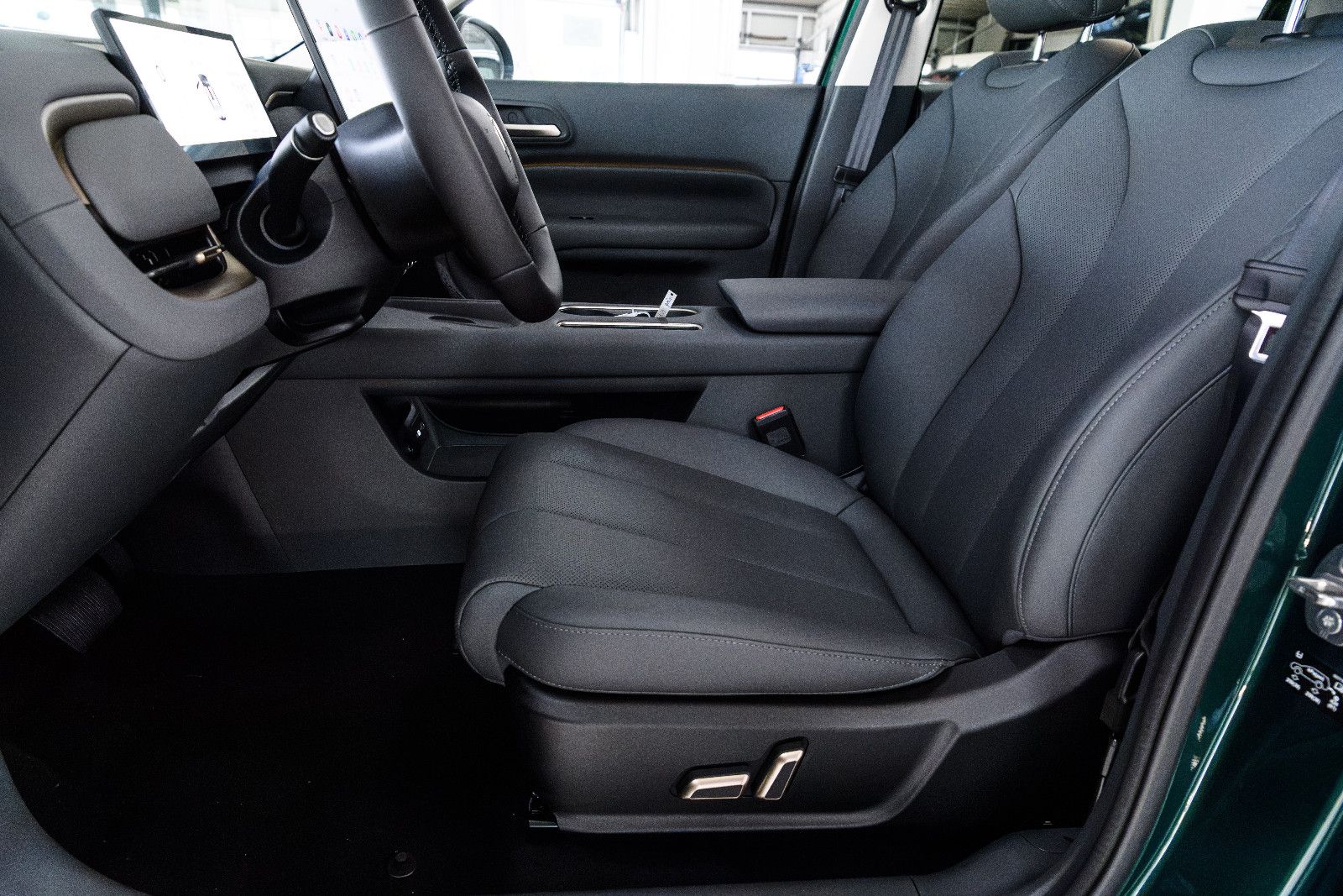Fahrzeugabbildung GWM GWM ORA 5 SUV Hybrid Luxury 1.5 Turbo