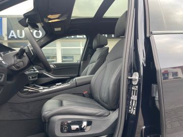 BMW X7 - 11