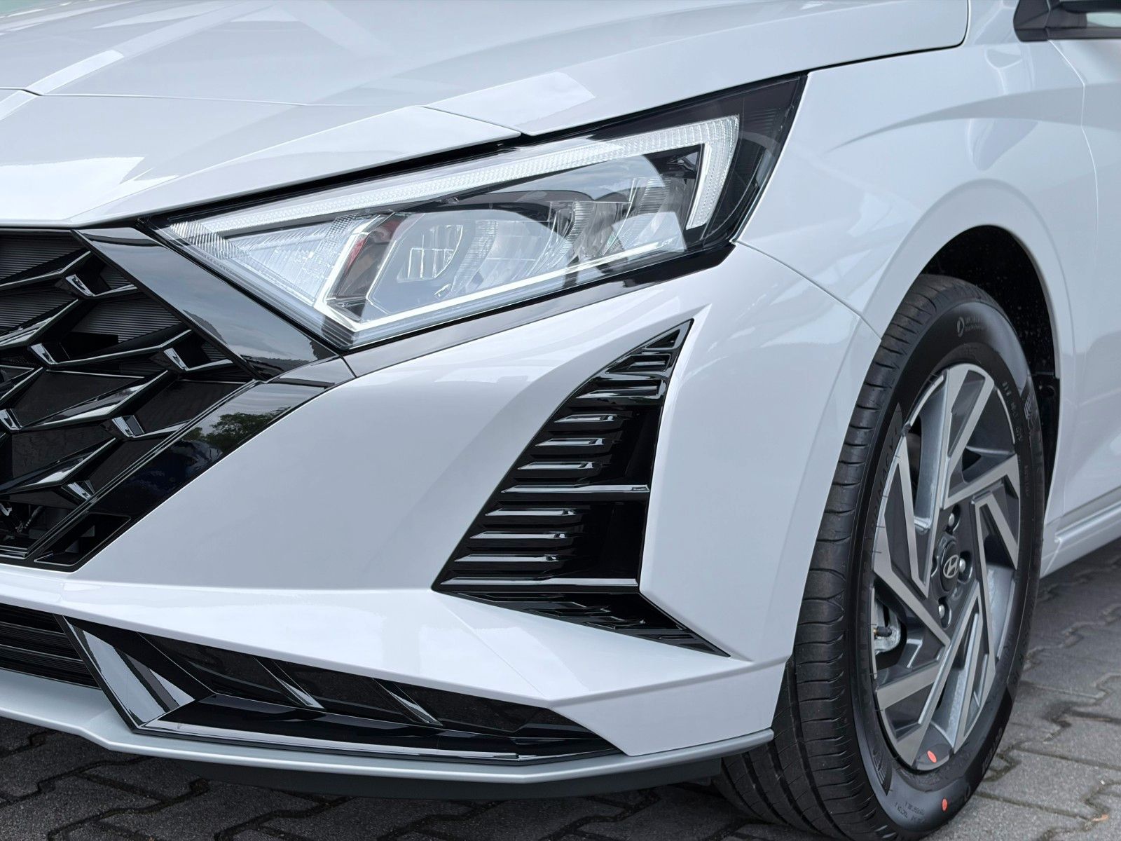 Fahrzeugabbildung Hyundai i20 1.0 T-GDI Trend KlimaA,LED,Navi,SHZ,4xSHZ