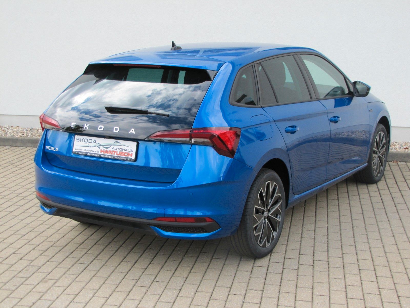 Fahrzeugabbildung SKODA Scala Sondermodell Tour 1.0 TSI 7-Gang DSG