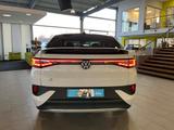 Volkswagen ID.5 Pro Performance LHZ, ACC, CarPlay, Navi Pro - mit Elektro-Antrieb: Weiß, Geländewagen