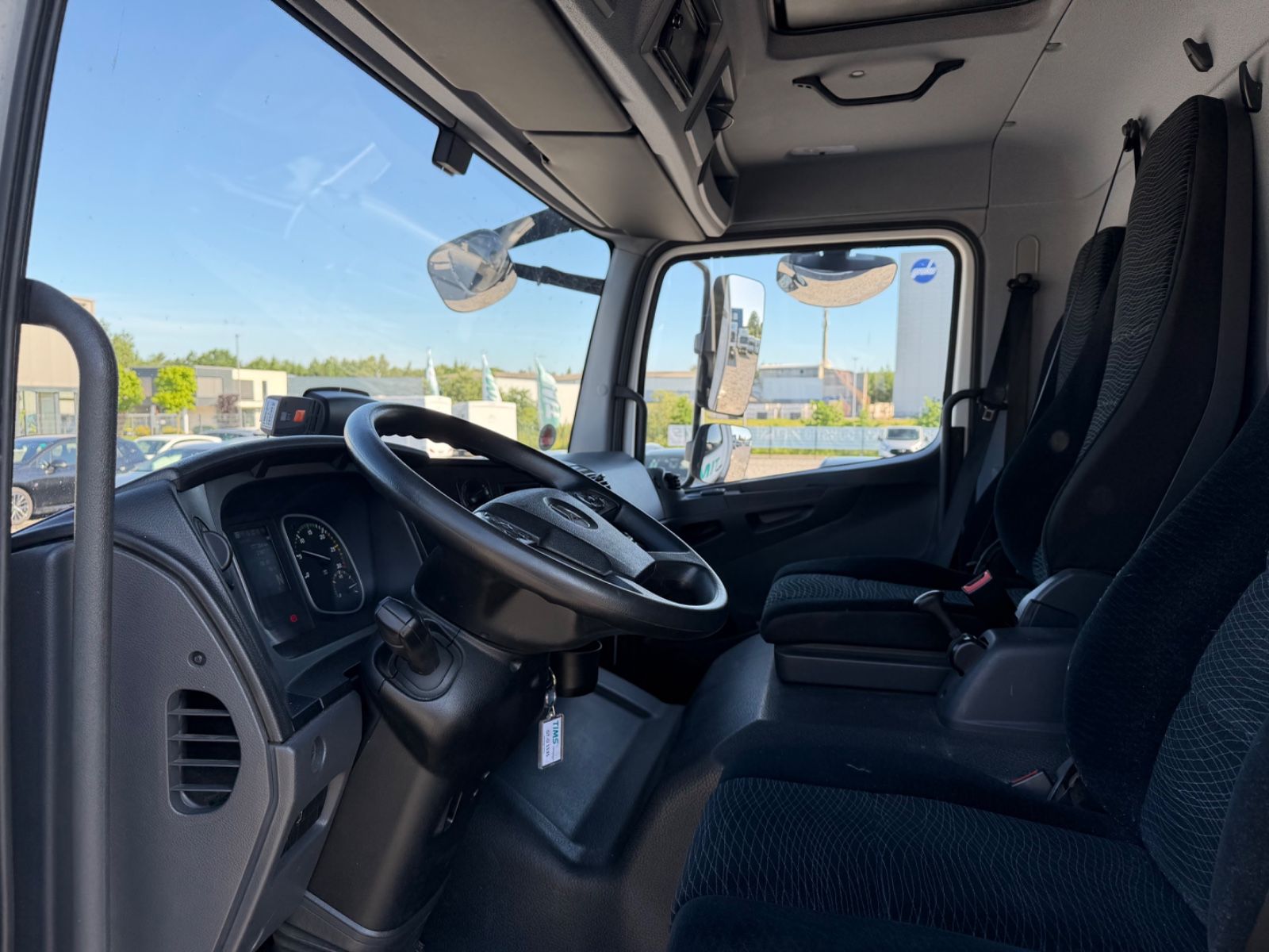 Fahrzeugabbildung Mercedes-Benz Atego 1524 L Autom. Curtainsider LBW AHK