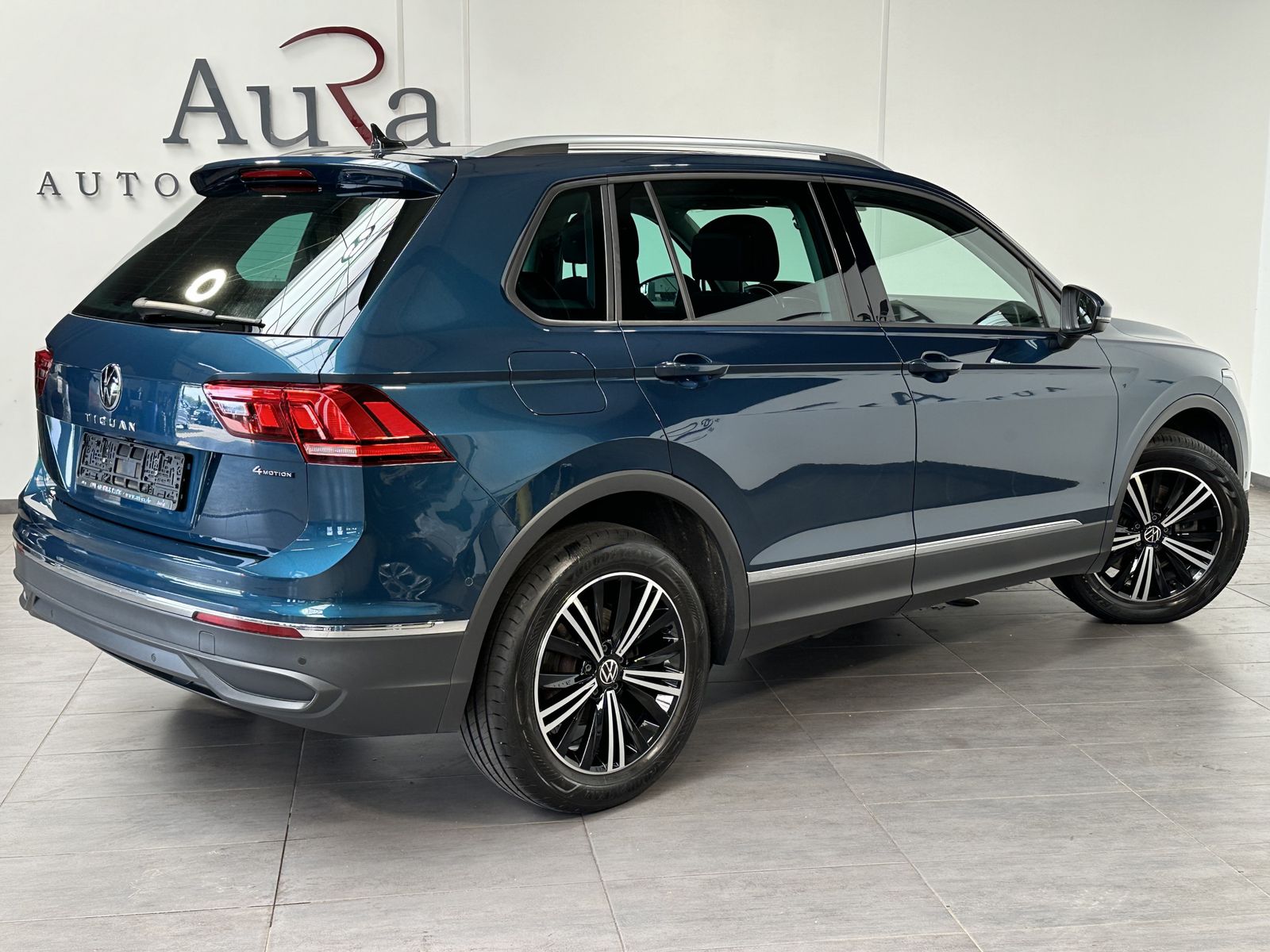 Fahrzeugabbildung Volkswagen Tiguan 2.0 TDI DSG 4M Life NAV+LED+PANO+H&K+ACC