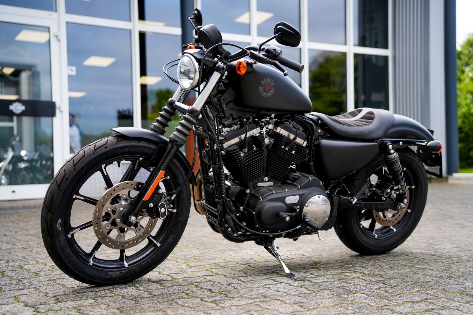 Fahrzeugabbildung Harley-Davidson XL883N - Iron - seltenes Neufahrzeug (Tageszul.)
