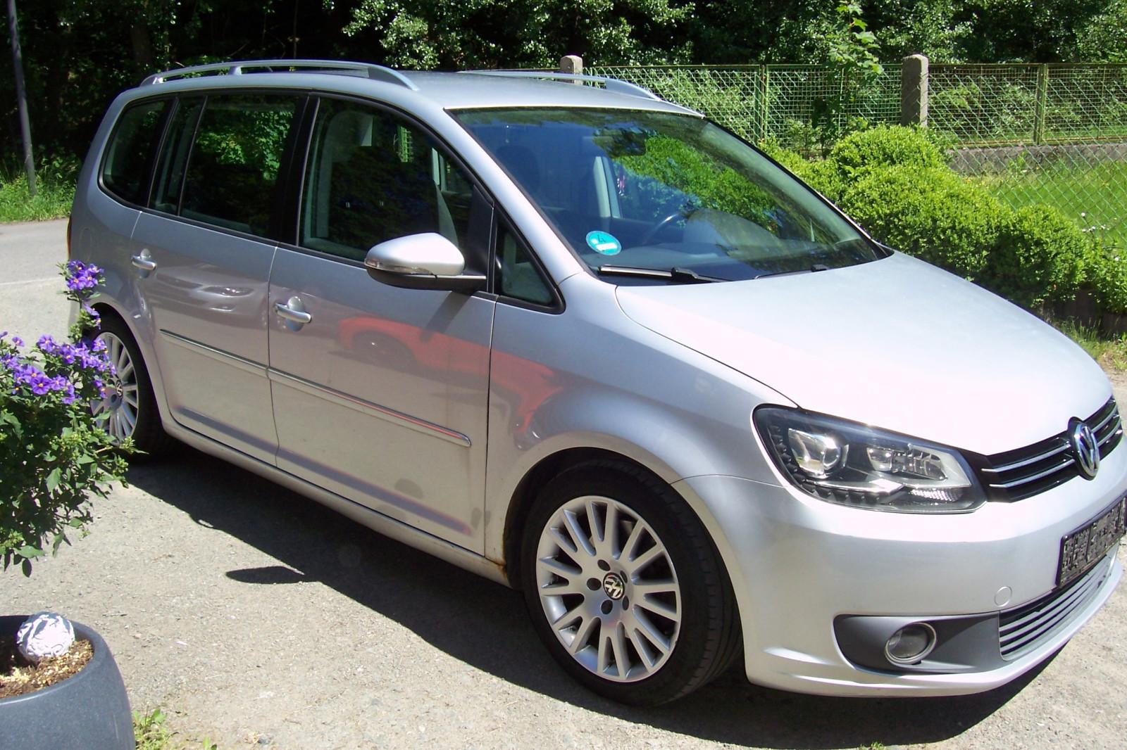 Volkswagen Touran Highline BMT SHZ Klima Tempomat