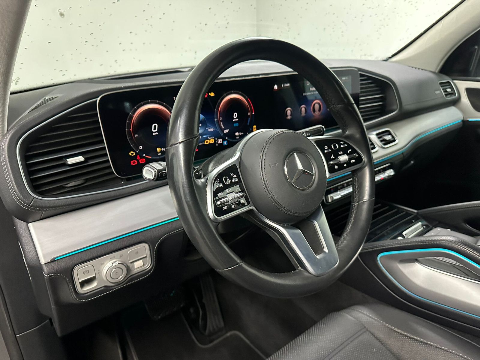 Fahrzeugabbildung Mercedes-Benz GLE 350e 4MATIC *LUXURY*AHK*KEYLESS*SITZKLIMA*