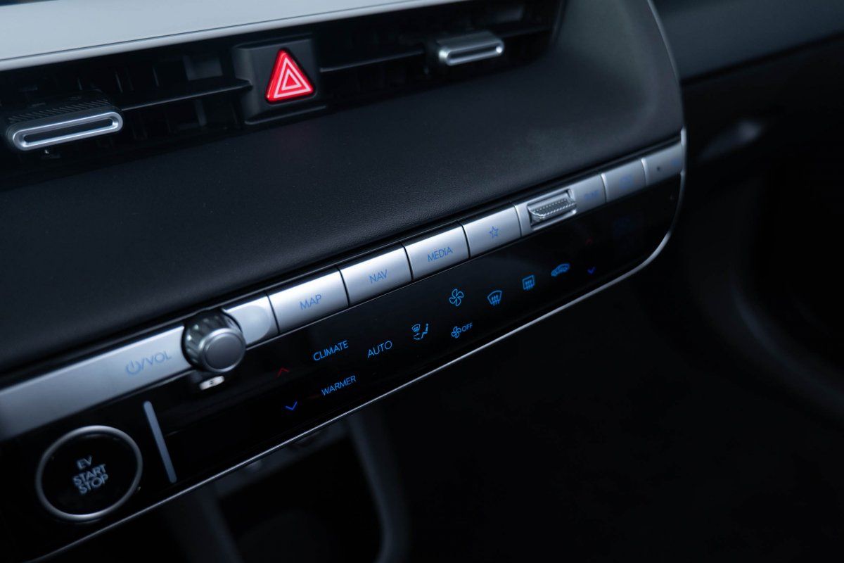 Fahrzeugabbildung Hyundai IONIQ 5 77,4kWh AWD TECHNIQ Assistenzpaket