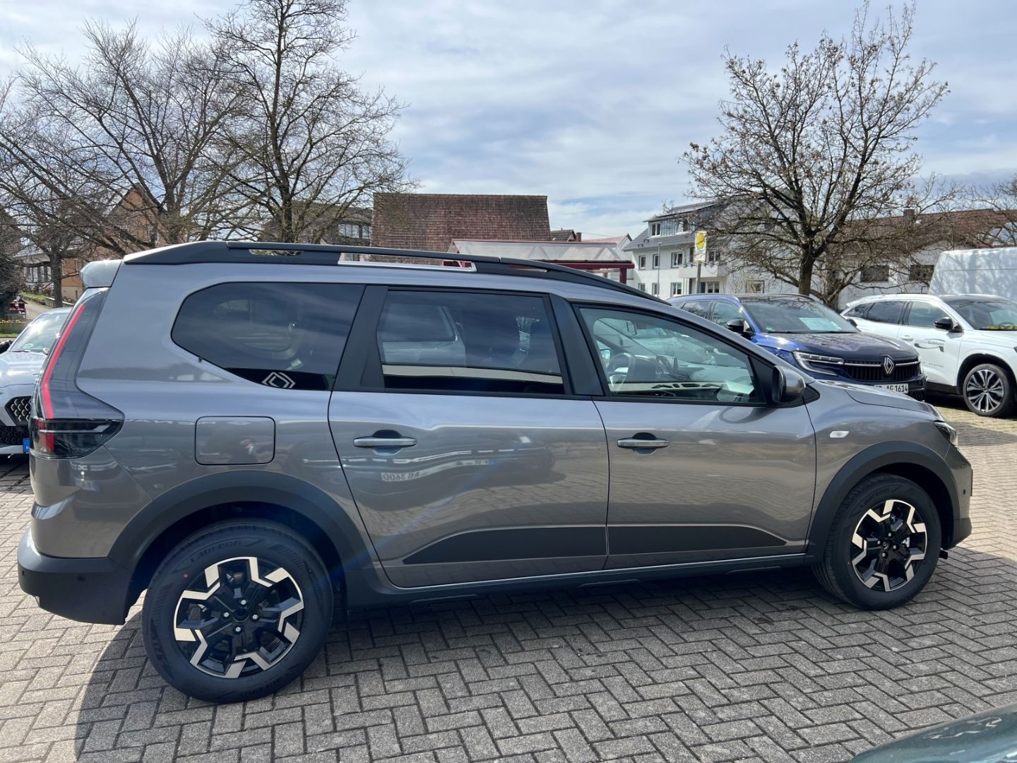 Fahrzeugabbildung Dacia Jogger Journey 120 ECO-G  Klimaautom Fahrerprofi