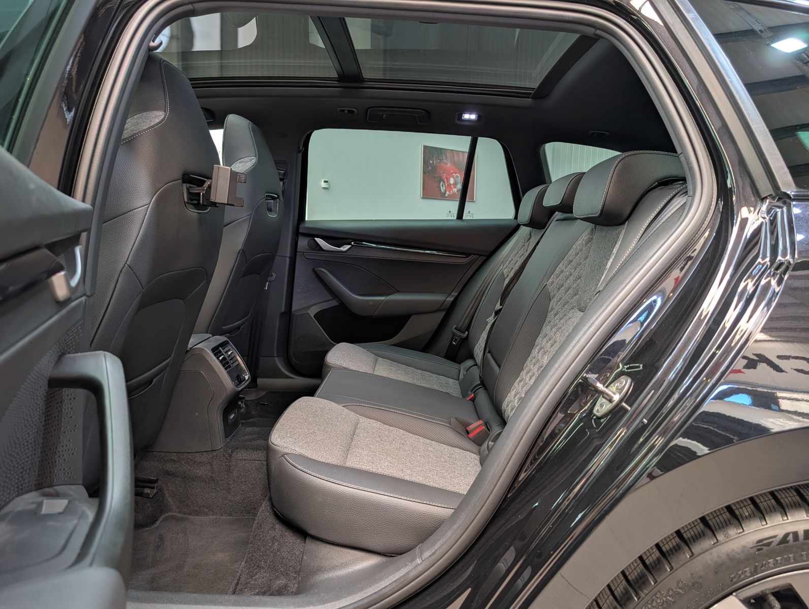 Fahrzeugabbildung SKODA Octavia 2.0 TDI Sportline Matrix Canton Pano ACC