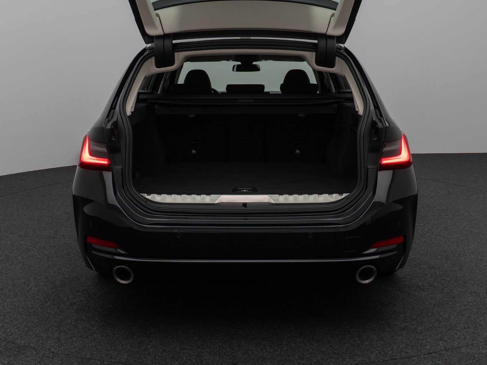 Fahrzeugabbildung BMW 330e DAB CockPit+ PDC LED Geschwindigkeitsreg