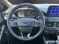 FORD Focus Lim. Active KLIMA,NAVI,PDC,TEMPOMAT,LED FORD Focus Lim. Active KLIMA,NAVI,PDC,TEMPOMAT,LED