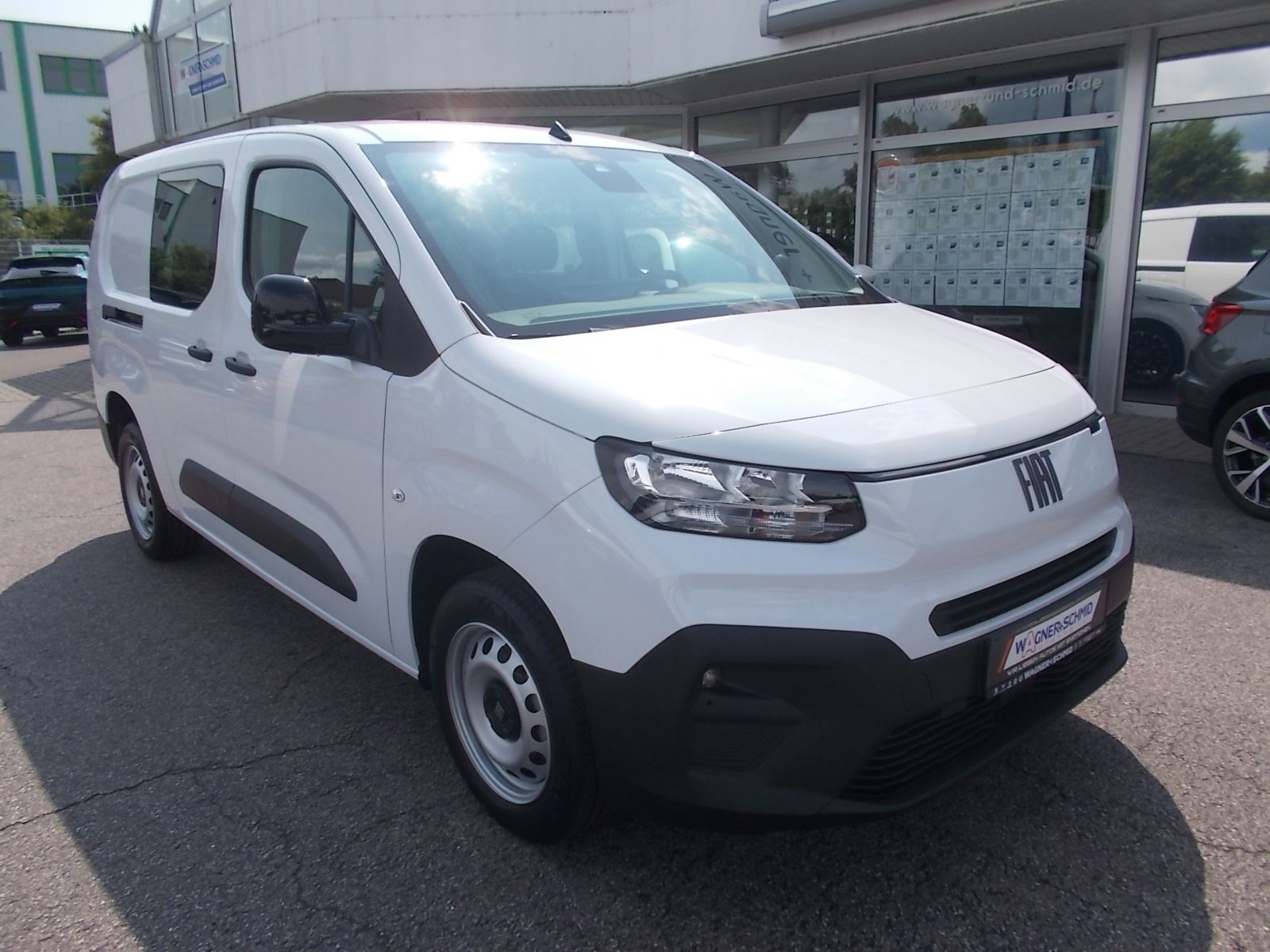 Fahrzeugabbildung Fiat Doblo Multicab L2 1.5 BlueHDi + 5 Sitzer