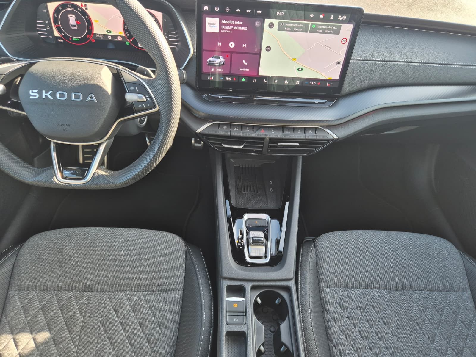 Fahrzeugabbildung SKODA Octavia 1.5 DSG Sportline PANO*MATRIX*AHK*5J.GAR