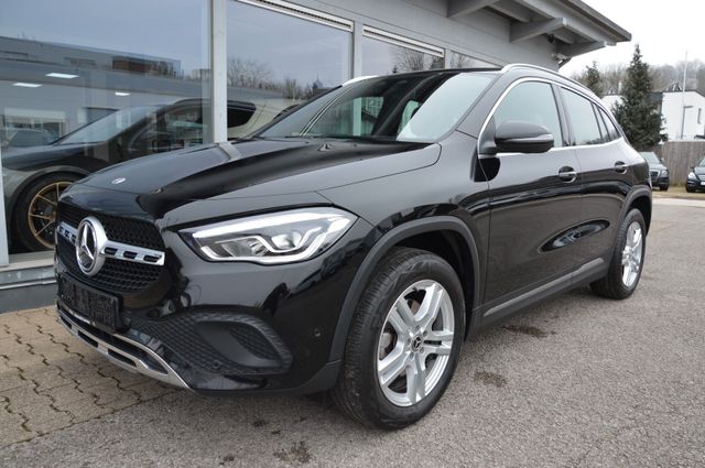 Mercedes-Benz GLA 200 7G-AUTOMATIK*LED*PDC*CAM*SHZ*MBUX*