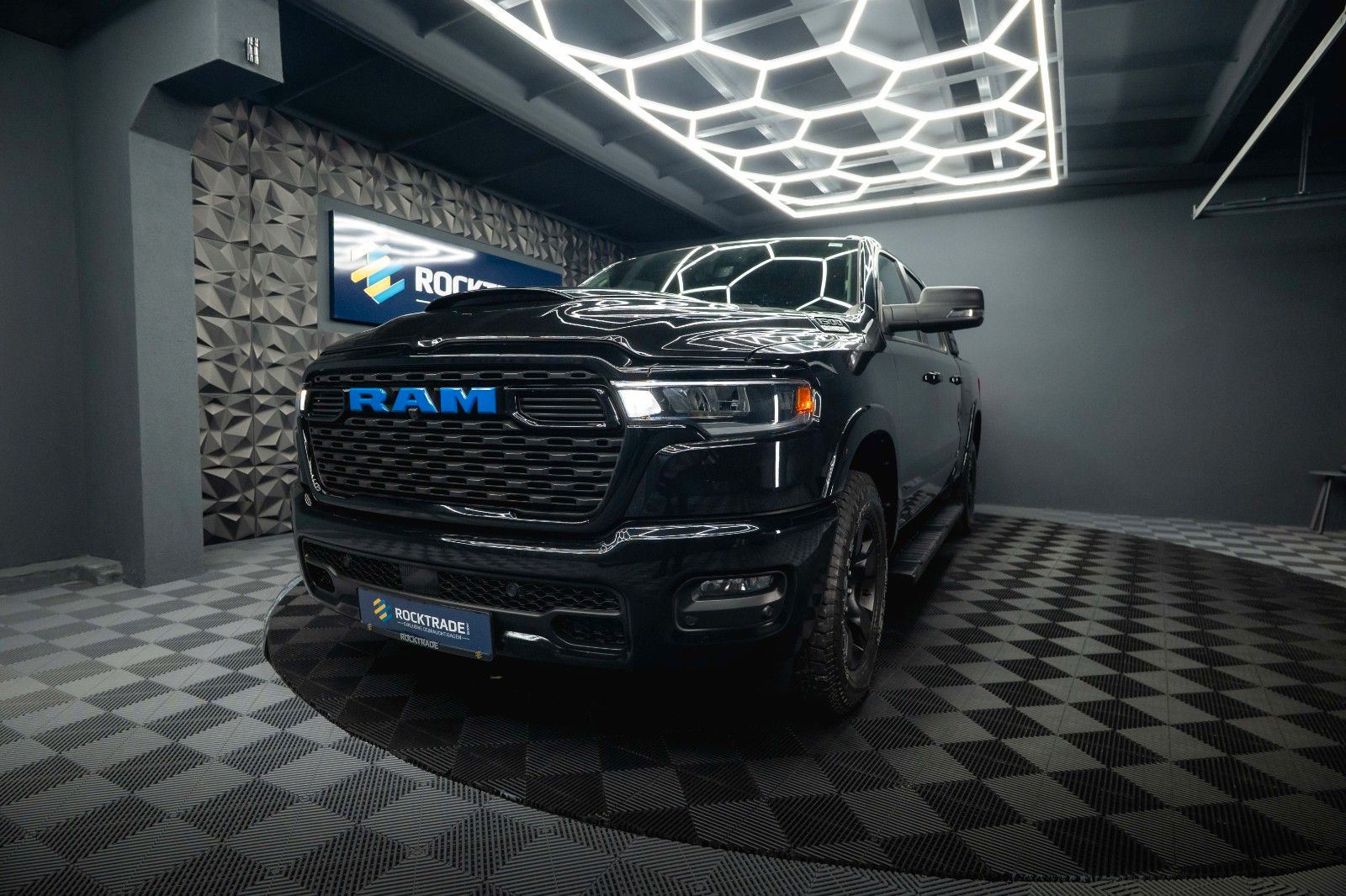 Fahrzeugabbildung Dodge RAM 3.0 MY 25 TWIN TURBO BLACK EDITION *LED*ACC*