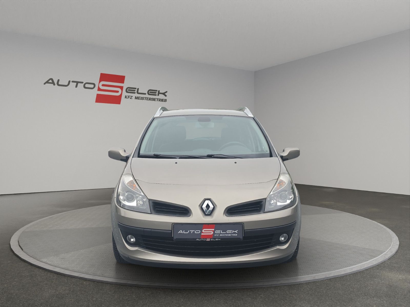 Fahrzeugabbildung Renault Clio Grandtour Edition Dynamique Tüv Service Neu