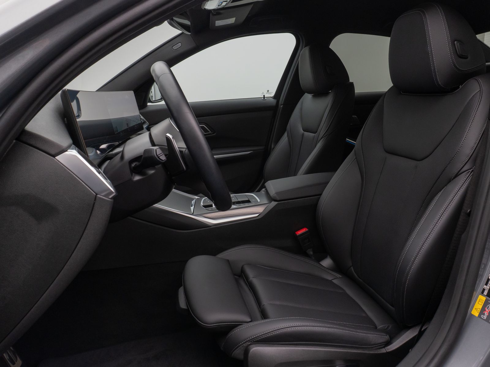 Fahrzeugabbildung BMW 330e M Sport Kamera DAB HiFi Stop&Go Komfort 19"