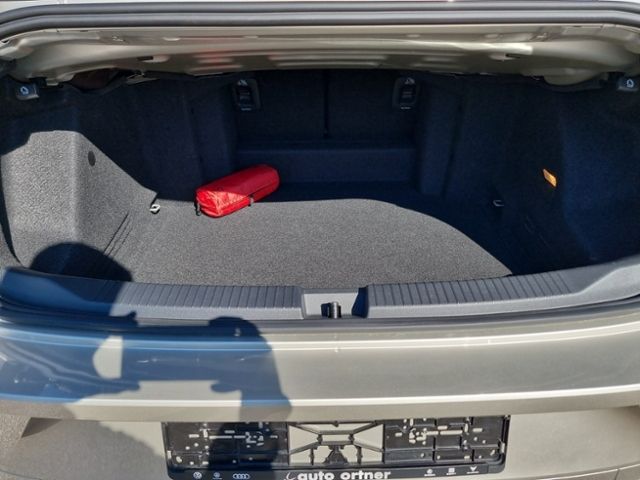 Fahrzeugabbildung Volkswagen T-Roc Cabriolet R-Line 1.5 TSI KAMERA SHZ STHZG