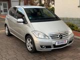 Mercedes-Benz A 200 EleganceSport/Navi/Pdc/Shz/Tel/Mfl/Temp/Ac - Mercedes-Benz A-Klasse: Elegance