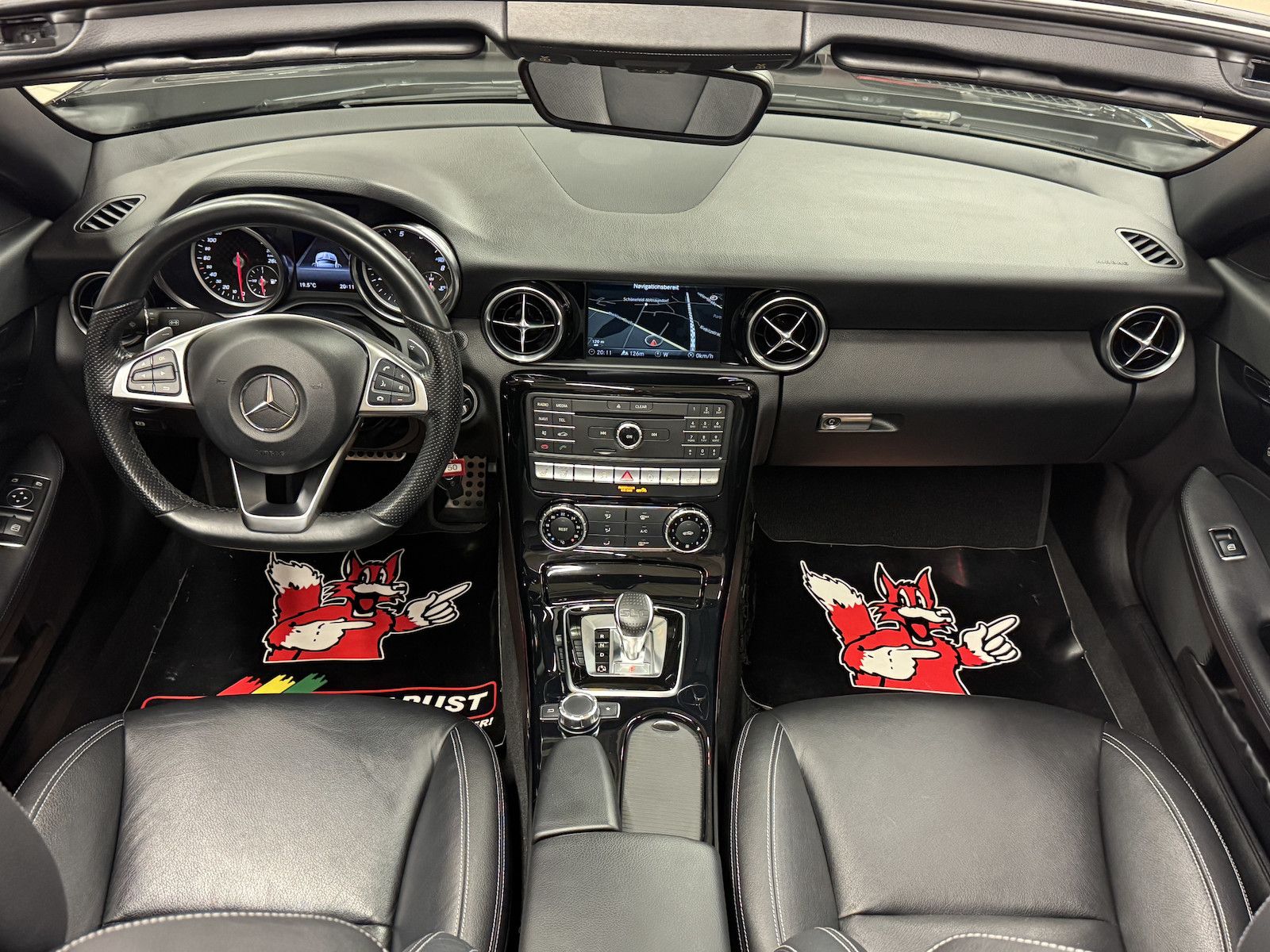 Fahrzeugabbildung Mercedes-Benz SLC 180 AMG /Night/LED/Navi/Ambiente/Airscarf