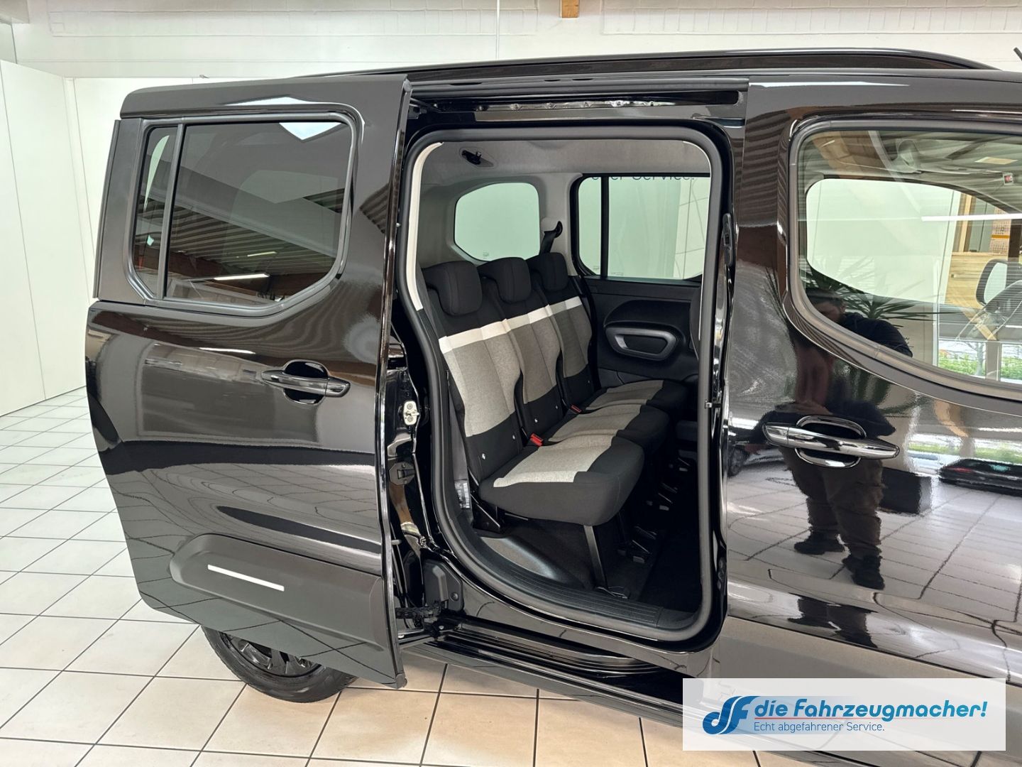 Fahrzeugabbildung Citroën Berlingo Max M Navi Digitales Cockpit Soundsyste