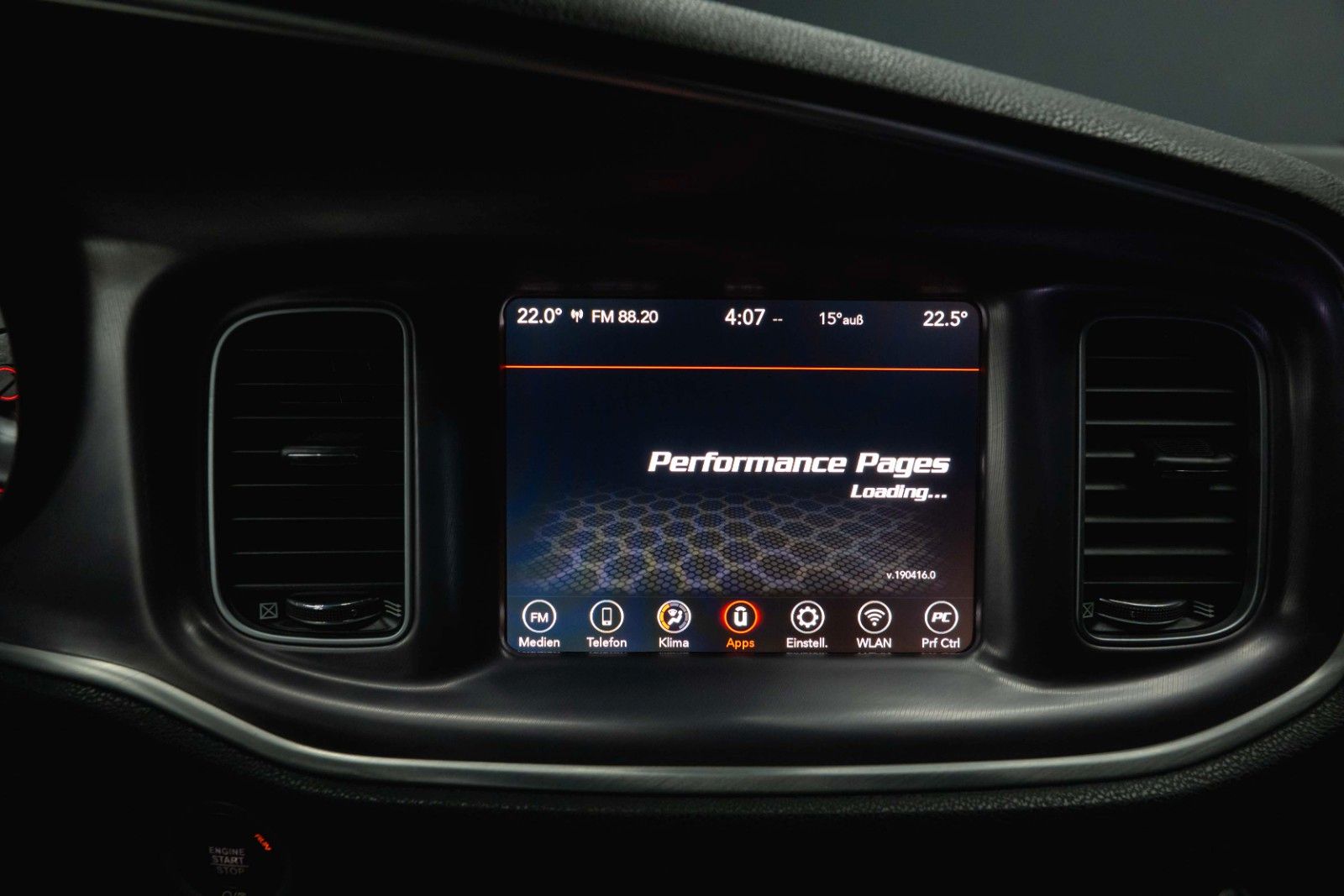 Fahrzeugabbildung Dodge Charger 5.7 V8 HEMI R/T Night-Paket Performance