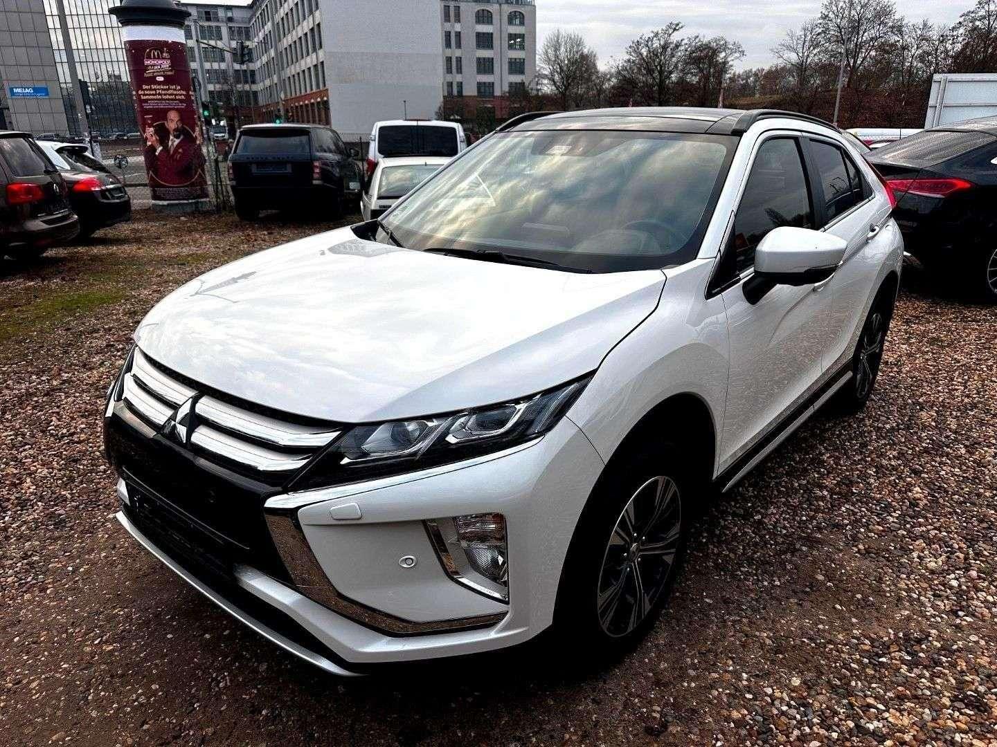Mitsubishi Eclipse Cross - Premium + Leder + Pano  VOLL