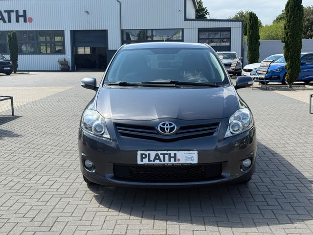Toyota Auris Club