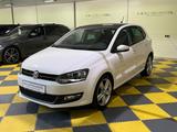 Volkswagen Polo V Highline Navi Panorama Alu PDC SHZ - Volkswagen Polo aus 2011: Highline