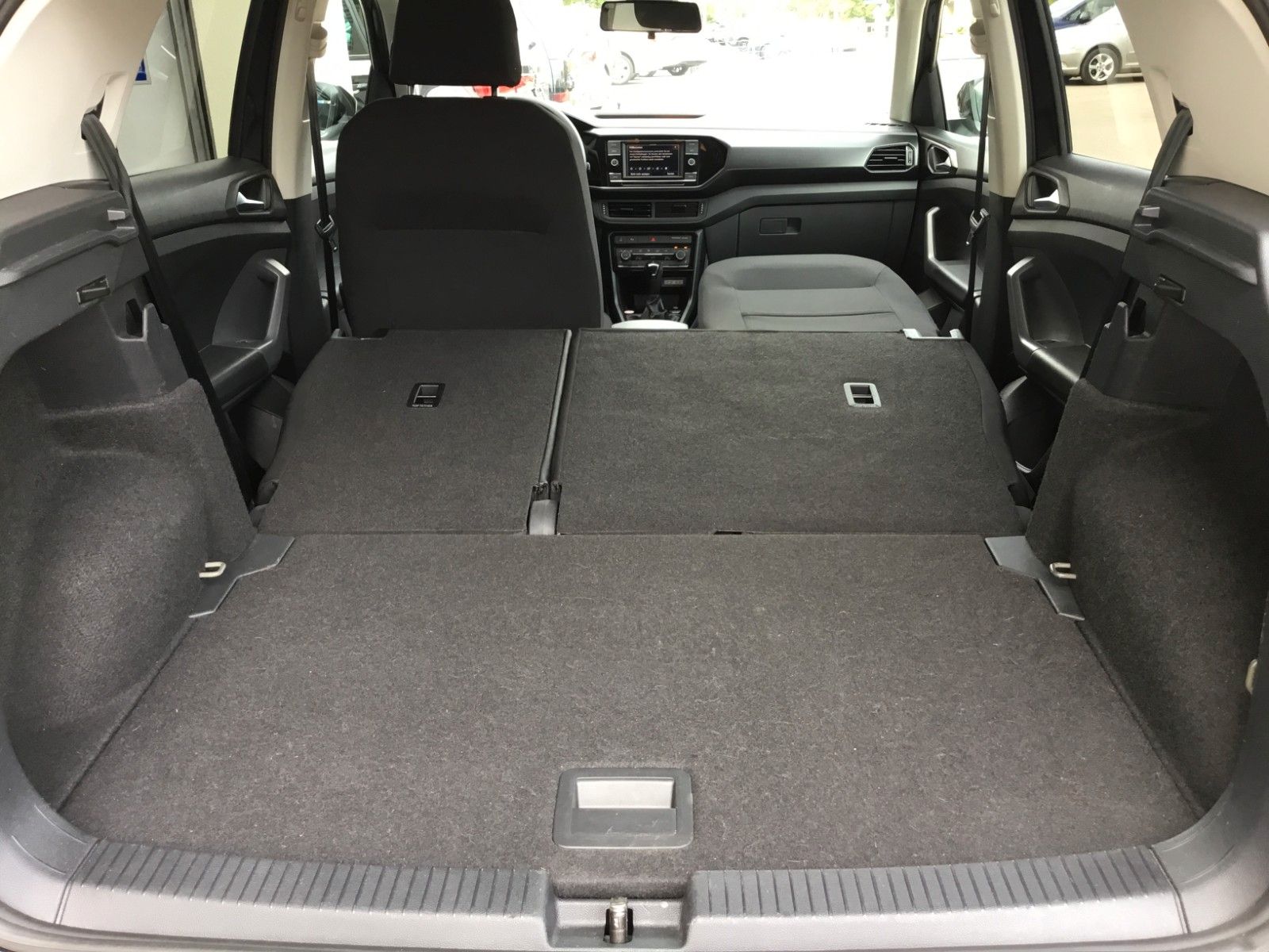 Fahrzeugabbildung Volkswagen T-Cross Life 1.0 TSI DSG+LED+ACC+17"+AppConnect