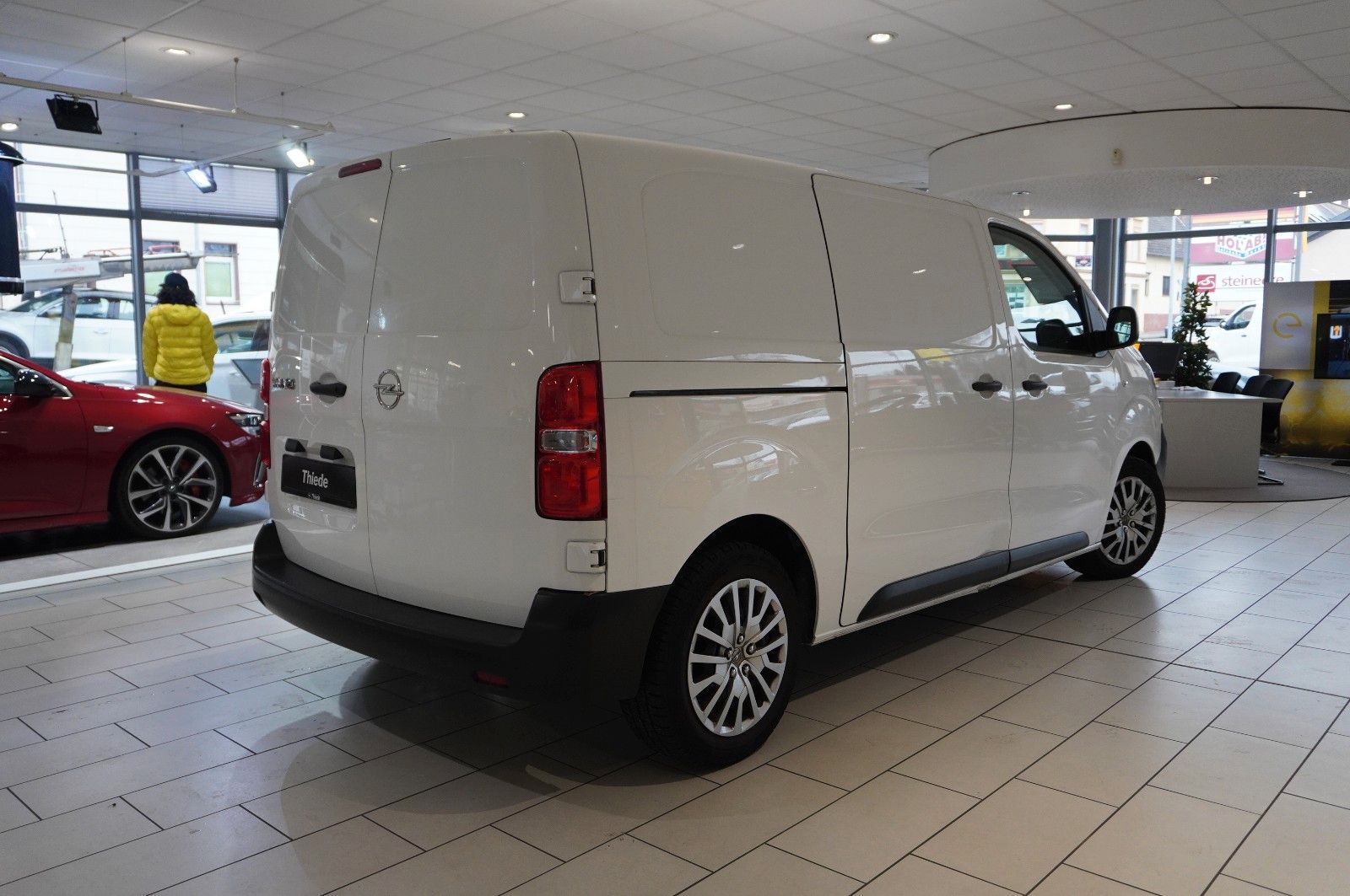 Fahrzeugabbildung Opel Vivaro Cargo 1.5D M EDITION KLIMA/DAB+/PDC/TEMP.