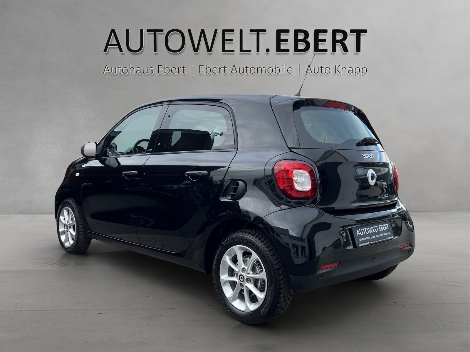 Fahrzeugabbildung Smart ForFour Passion PDC/TEMPOMAT/KLIMA/SHZ/NAVI/