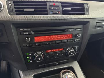 BMW 330xd COUPE ALLRAD SCHALTER M-SPORTPAKET 2.HAND