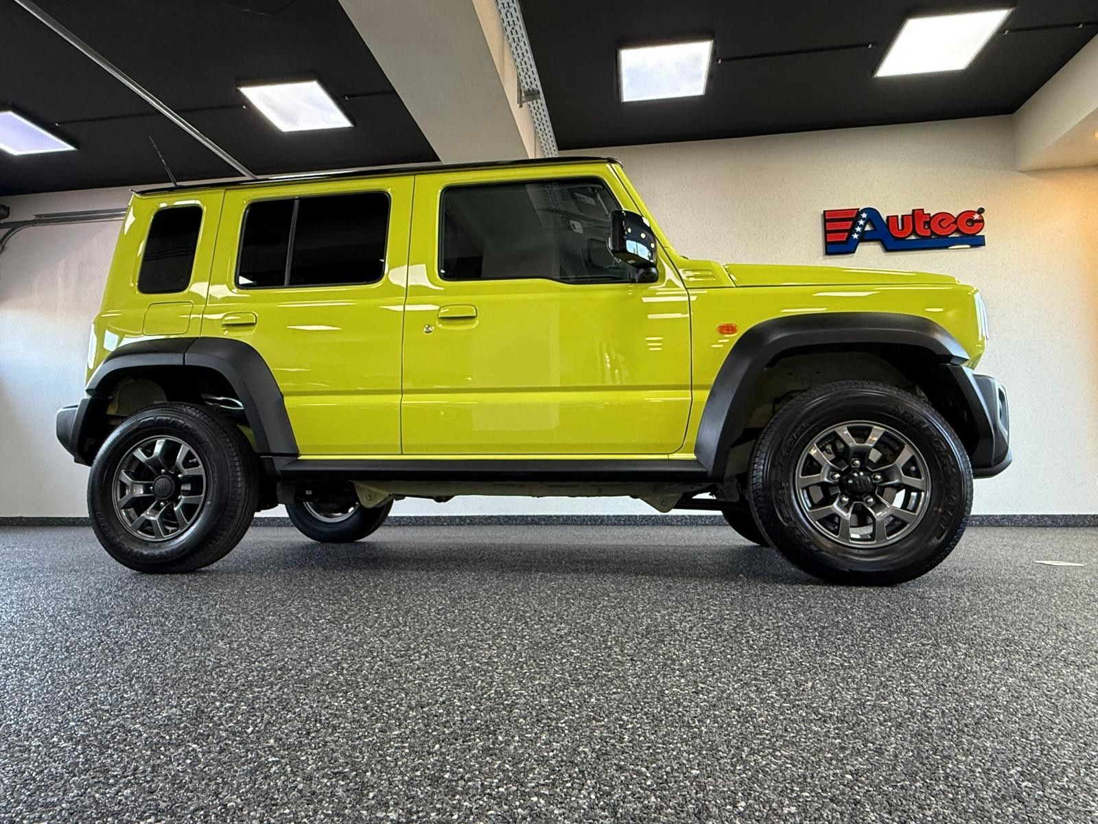Fahrzeugabbildung Suzuki Jimmy GLX 4-TÜRER AUTOMATIK