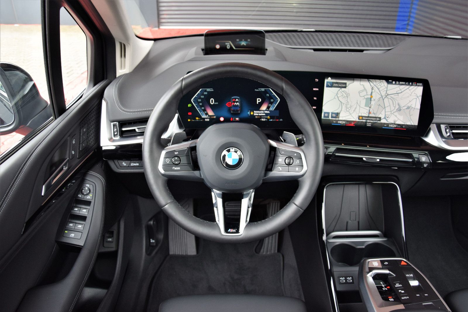 Fahrzeugabbildung BMW 218i Active Tourer Luxury Line Pano LED 360° HuD