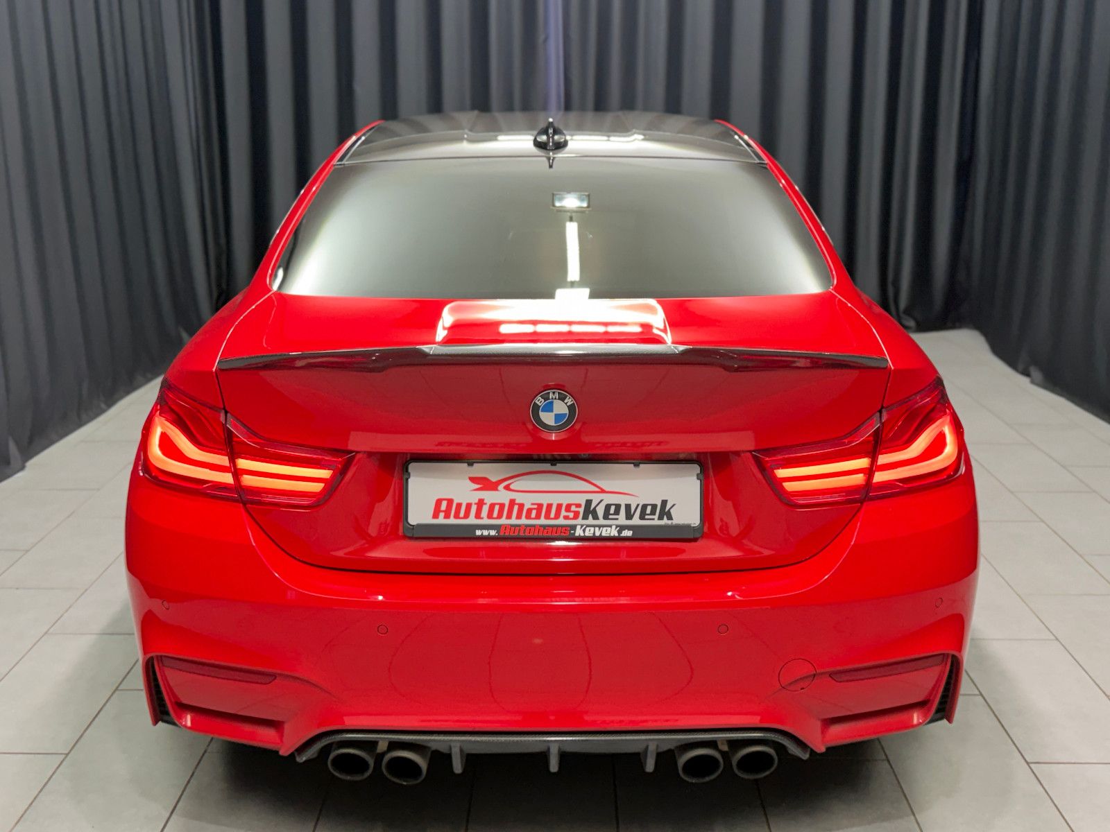 Fahrzeugabbildung BMW M4 Coupe |LCI|INDIVIDUAL|AULITZKY|KW|H/K|