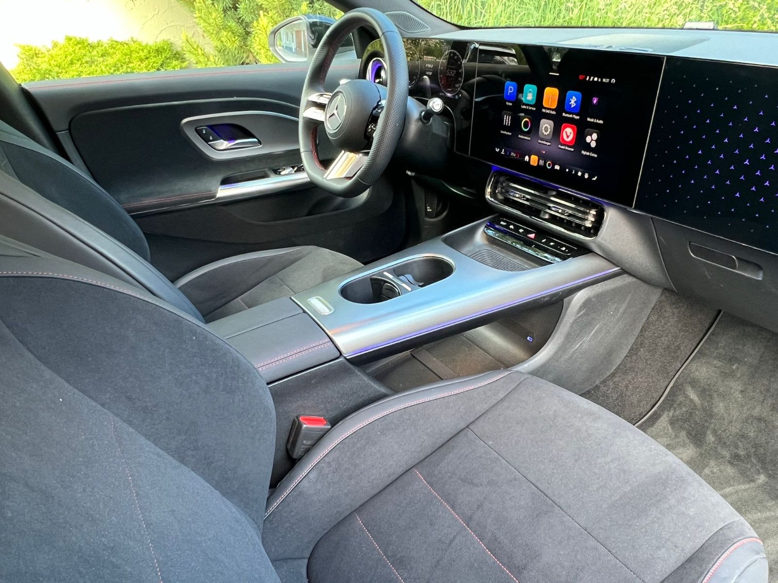 Mercedes-Benz 350 CLA EQ 4matic AMG PANO AHK Night Paket imagem 3