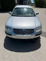 Volkswagen Passat Variante Family 1.6 (3bg) - gebrauchte Volkswagen Passat Variant aus dem Jahr 2004
