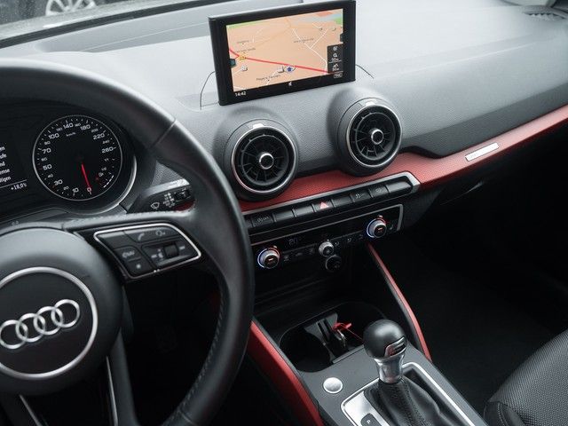 Q2 35 TFSI sport AHK+NAVI+LED