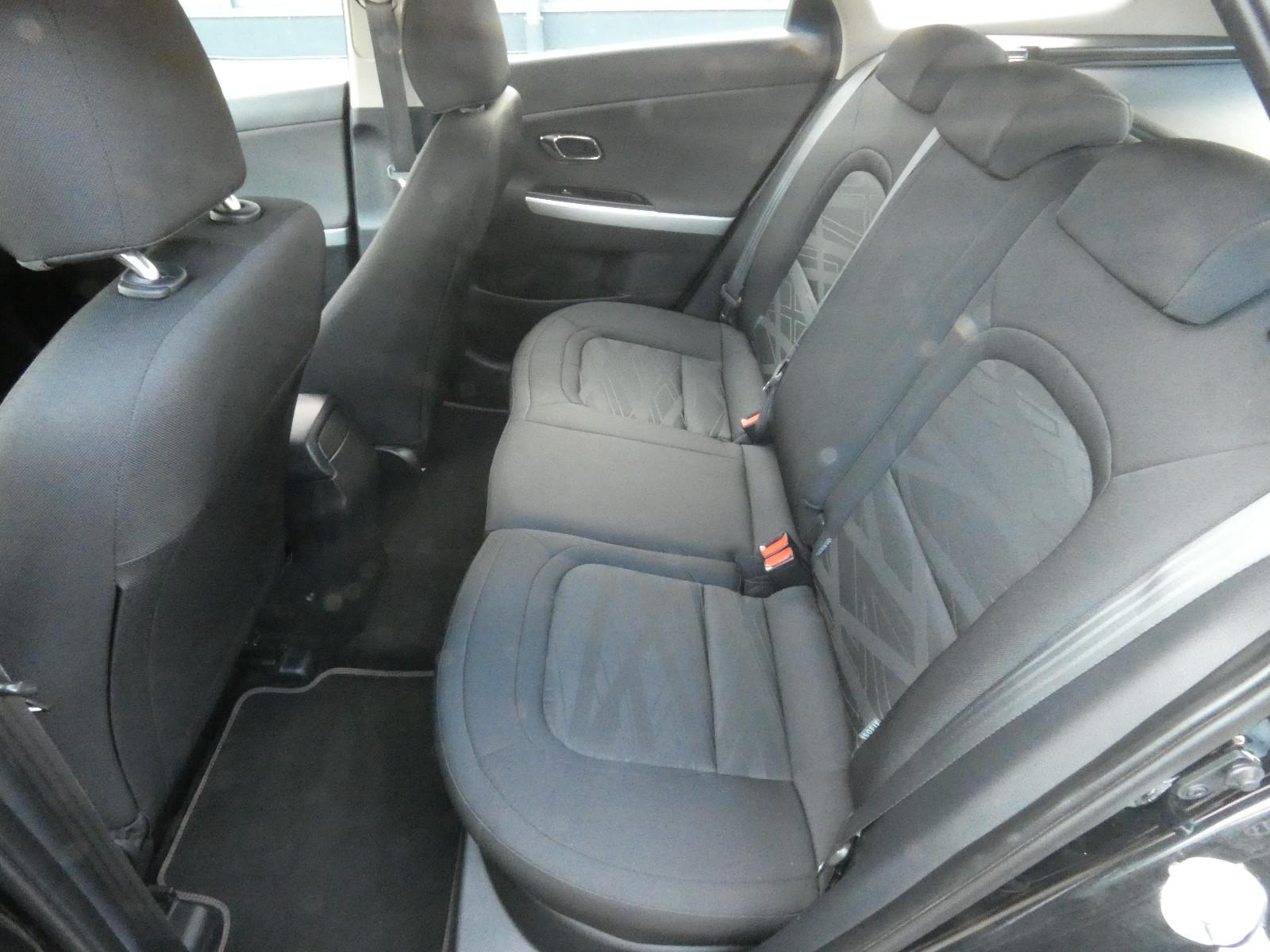 Kia cee'd 2013 — photo 12