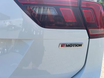 Volkswagen Tiguan - 12